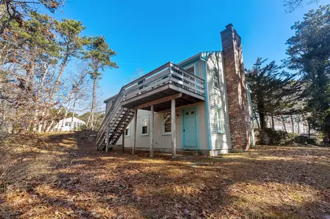Exterior - 20 Stone Ct, Eastham, MA 02642 photo 3 of 4