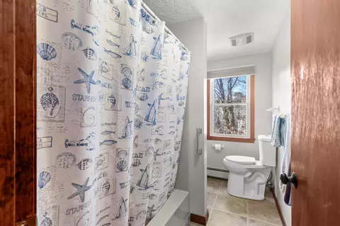 Bath - 20 Stone Ct, Eastham, MA 02642 photo 1 of 1