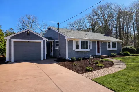 41 Depot Rd, West Harwich, MA 02671