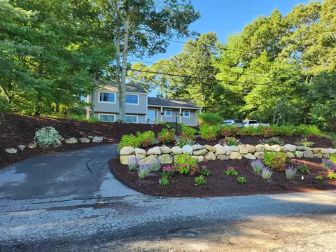 10 Howard Ave, Monument Beach, MA 02553