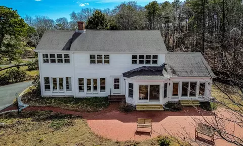 104 Seapine Rd, North Chatham, MA 02650