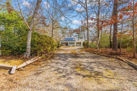 352 Nye Rd, Centerville, MA 02632