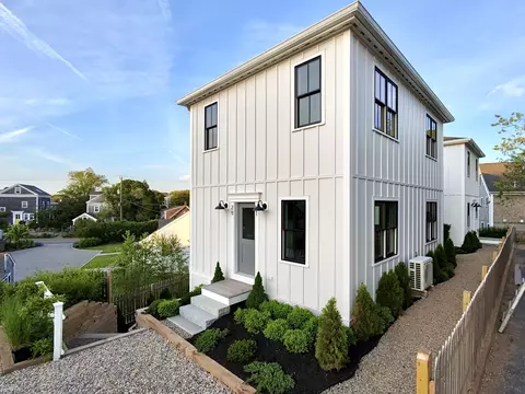 29 Cemetery Rd #1, Provincetown, MA 02657