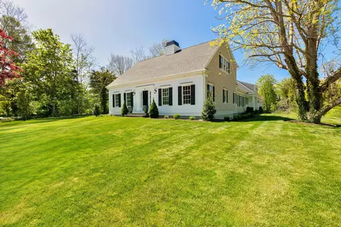 33 Crowell Rd, Chatham, MA 02633