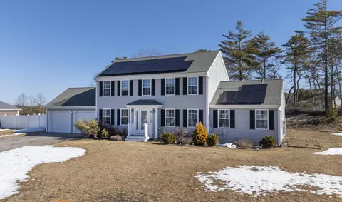 42 Arbor Rdg, Plymouth, MA 02360