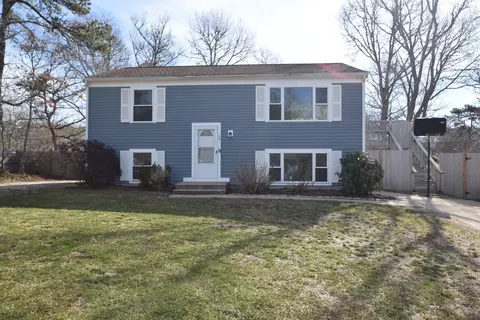 26 Ryder Rd, Harwich, MA 02645
