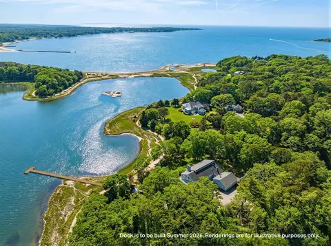 233 Scraggy Neck Rd, Cataumet, MA 02534