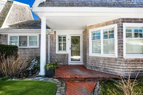 199 E Bay Rd #12, Osterville, MA 02655
