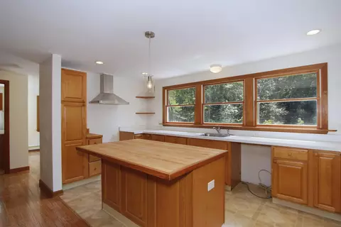 Kitchen - 495 Aspinet Rd, Eastham, MA 02642 photo 1 of 3
