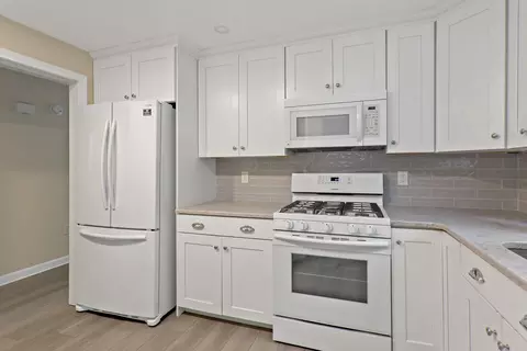 Kitchen - 37 Pine Hill Blvd, Mashpee, MA 02649 photo 2 of 3