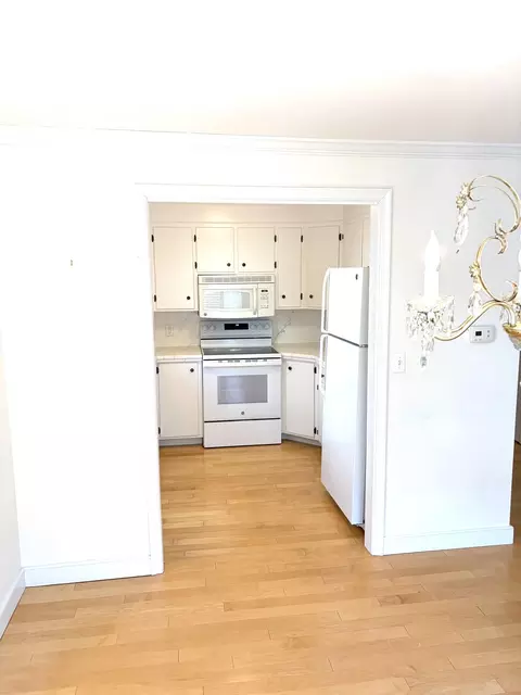 Kitchen - 39 Tower Hill Rd #18A, Osterville, MA 02655 photo 1 of 2