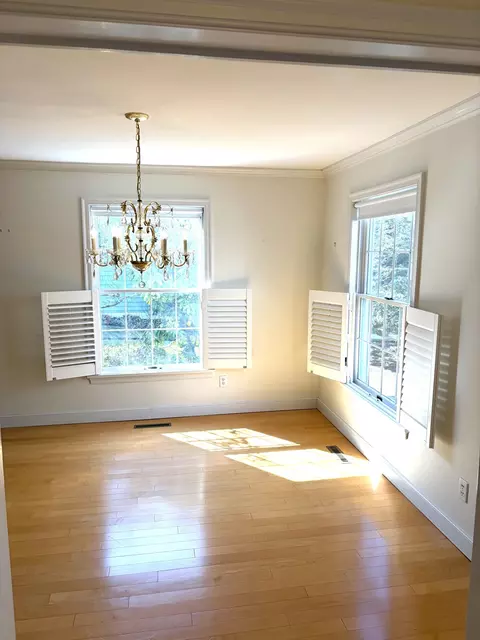 Dining - 39 Tower Hill Rd #18A, Osterville, MA 02655 photo 1 of 1