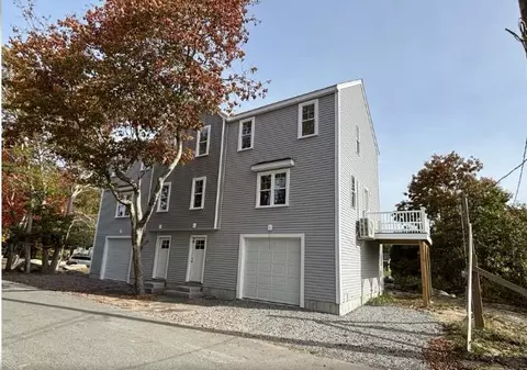 46 Holt Rd #A, Buzzards Bay, MA 02532