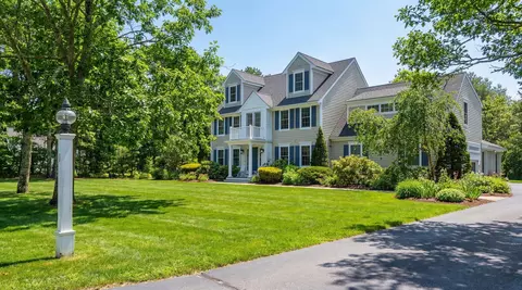 1 Anthonys Way, Mashpee, MA 02649