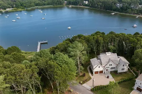 353 Simons Narrows Rd, Mashpee, MA 02649