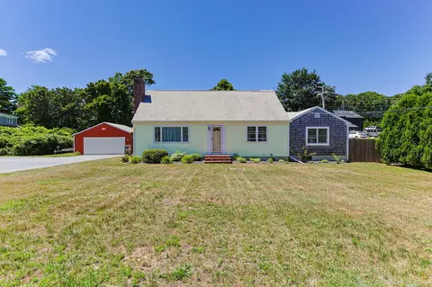 243 Crowell Rd, Chatham, MA 02633