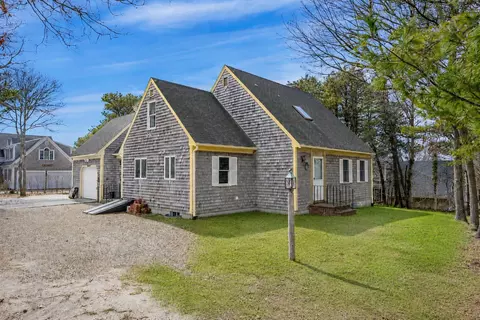 32 Tip Cart Dr, Chatham, MA 02633