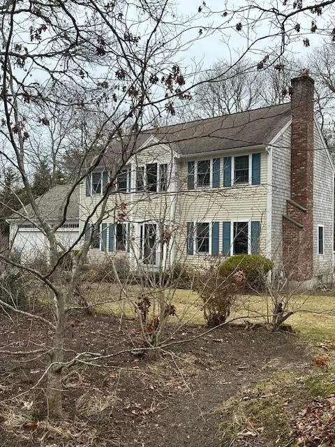 54 Frazier Way, Marstons Mills, MA 02648