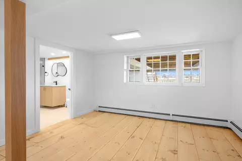 Bedroom - 8 Pine Tree Dr, Wareham, MA 02571 photo 5 of 5