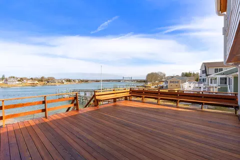 Exterior - 8 Pine Tree Dr, Wareham, MA 02571 photo 2 of 3