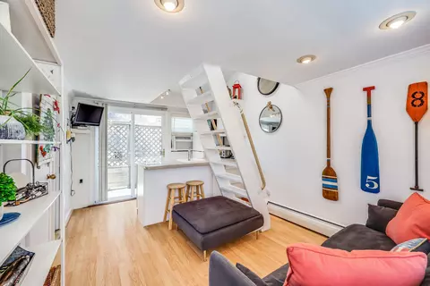 953 Commercial St UNIT 14, Provincetown, MA 02657