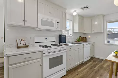 Kitchen - 20 Evergreen St, Onset, MA 02558 photo 3 of 3