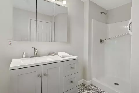 Bath - 20 Evergreen St, Onset, MA 02558 photo 2 of 4