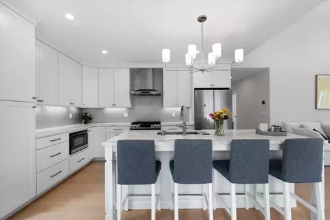 Kitchen - 4 Cobblestone Cir, Mashpee, MA 02649 photo 2 of 3