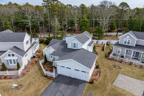 View/Area - 4 Cobblestone Cir, Mashpee, MA 02649 photo 3 of 6