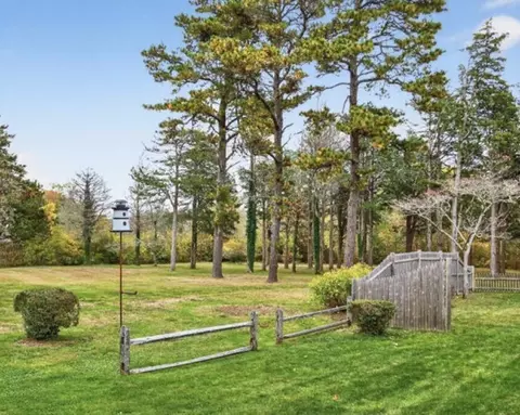 25 Whig St, Dennis, MA 02638