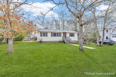 104 Edgewater Dr, East Falmouth, MA 02536