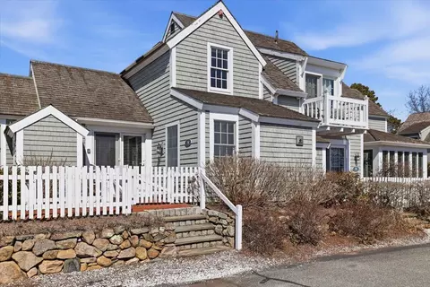 14 Hammock Pond Rd UNIT 789, Mashpee, MA 02649