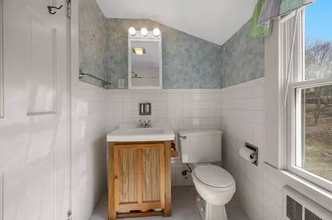 Bath - 2 Shell Ln, Orleans, MA 02653 photo 3 of 3