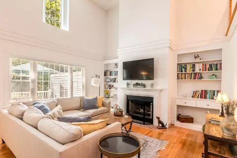 15 Hampton Ct UNIT 15, Mashpee, MA 02649
