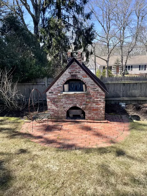 Exterior - 40 Riverview Ln, Centerville, MA 02632 photo 4 of 7
