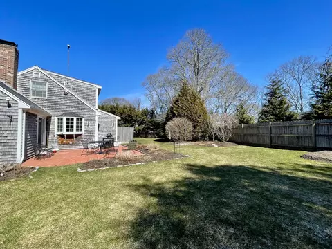 Exterior - 40 Riverview Ln, Centerville, MA 02632 photo 6 of 7