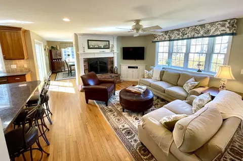 Living - 40 Riverview Ln, Centerville, MA 02632 photo 1 of 2
