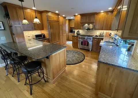 Kitchen - 40 Riverview Ln, Centerville, MA 02632 photo 4 of 5