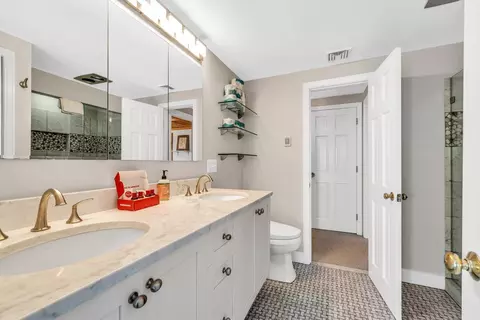 Bath - 90 Ring Rd, Wellfleet, MA 02667 photo 2 of 7