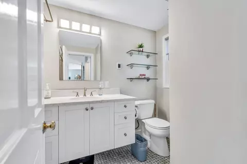 Bath - 90 Ring Rd, Wellfleet, MA 02667 photo 1 of 7