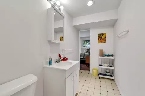 Bath - 90 Ring Rd, Wellfleet, MA 02667 photo 7 of 7