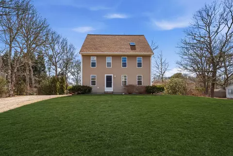 5 Peregrine Ln, South Yarmouth, MA 02664