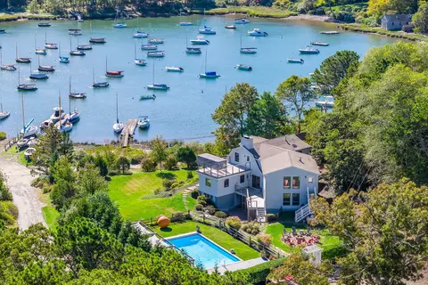 36 Areys Ln, Orleans, MA 02653