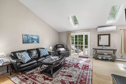 Living - 175 Old Post Rd, Centerville, MA 02632 photo 2 of 2