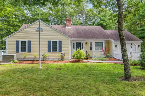 Exterior - 175 Old Post Rd, Centerville, MA 02632 photo 1 of 9