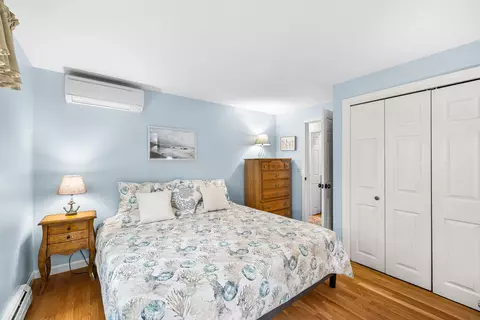 Bedroom - 175 Old Post Rd, Centerville, MA 02632 photo 4 of 7