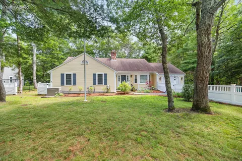 Exterior - 175 Old Post Rd, Centerville, MA 02632 photo 2 of 9