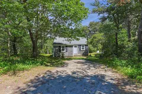 11 Whitmanville Rd, Truro, MA 02666