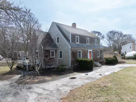 64 Pitchers Way, Hyannis, MA 02601