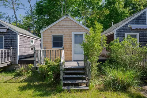 17 Shore Rd UNIT 6, Truro, MA 02666
